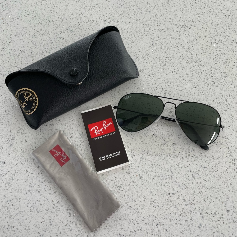 Black Ray-Ban aviator sunglasses